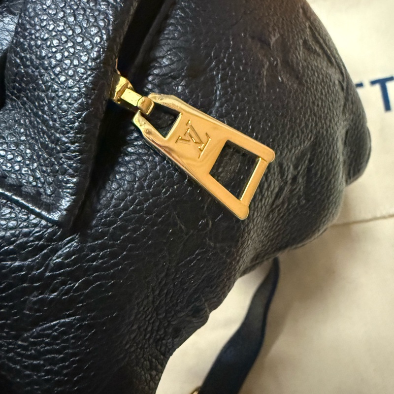 LOUIS VUITTON Bumbag 腰包23-2