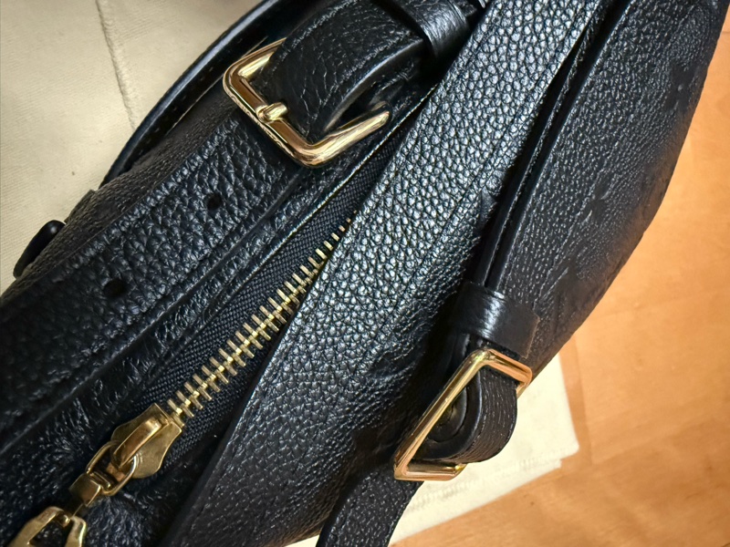 LOUIS VUITTON Bumbag 腰包23-12