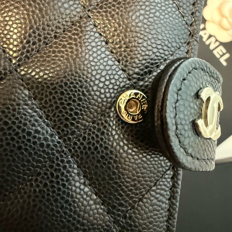 💖Chanel 經典款 護照夾 皮夾💖 黑色荔枝皮 金釦 全新全配-3
