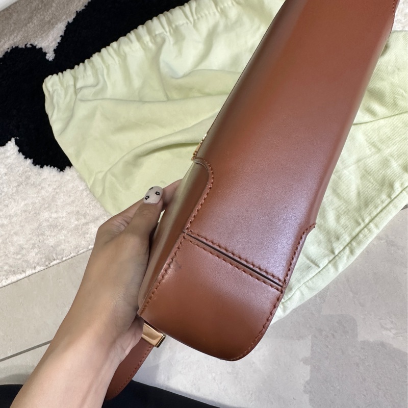 Burberry TB Logo 棕色腋下包-14