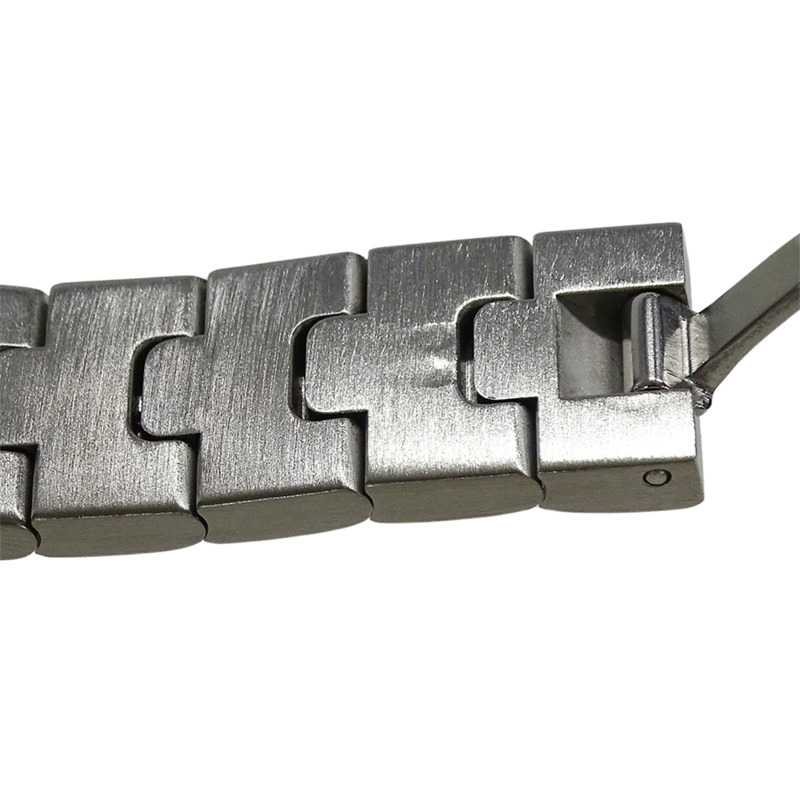 卡地亞 Santos Galbee SM 女士腕錶，帶日期顯示，自動上鍊，精鋼材質，型號 W20044D6，拋光銀色-9