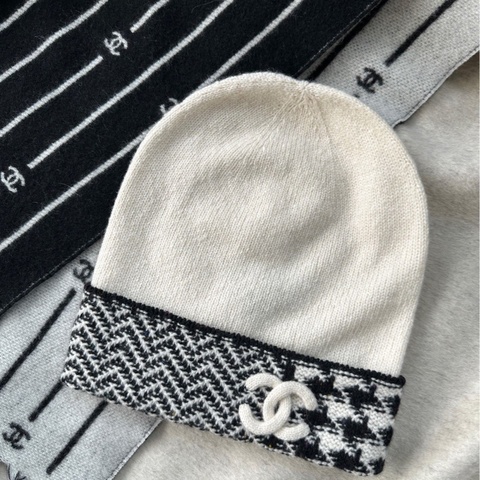 Chanel 22K 黑白配色 黑色 白色 立體雙C 千鳥格 針織 毛線帽 冷帽 帽子