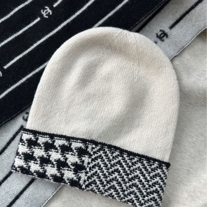 Chanel 22K 黑白配色 黑色 白色 立體雙C 千鳥格 針織 毛線帽 冷帽 帽子-1