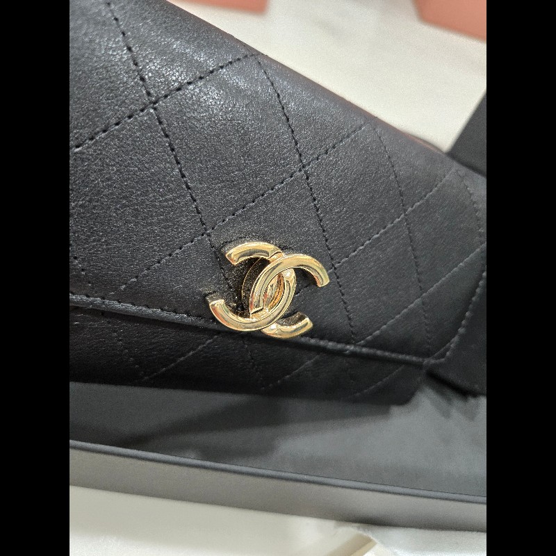 Chanel 經典轉釦 實用款中夾-7
