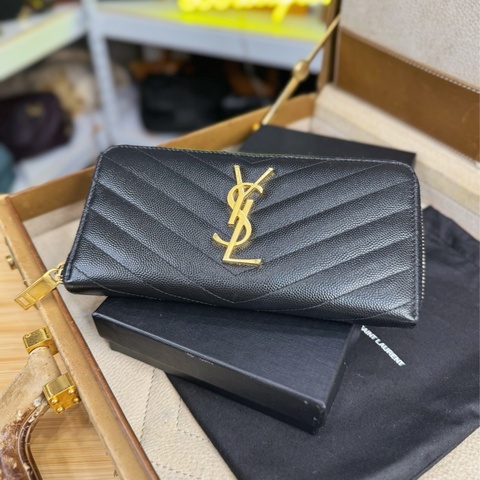 上架中🔑Saint Laurent (YSL) YSL金釦魚子醬壓紋拉鍊長夾