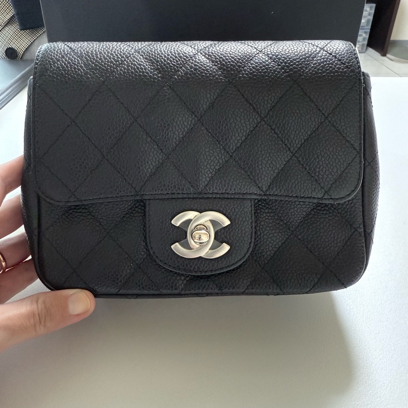 Chanel 小牛皮 黑銀 方胖-0