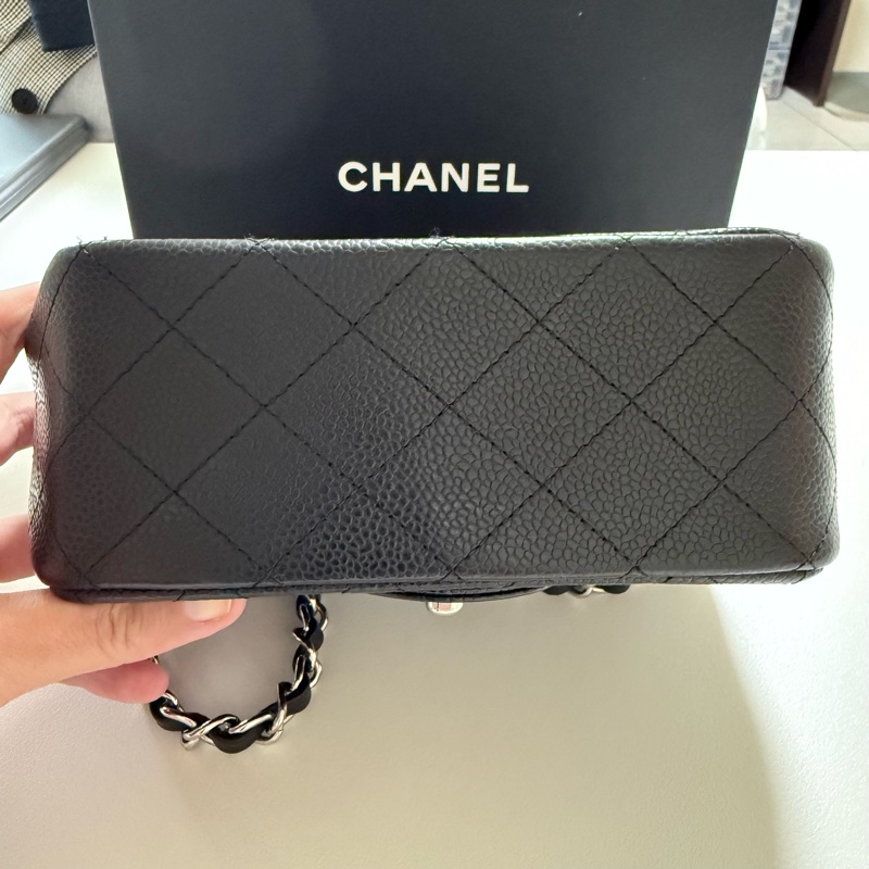 Chanel 小牛皮 黑銀 方胖-3