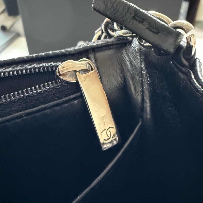 Chanel 小牛皮 黑銀 方胖-16