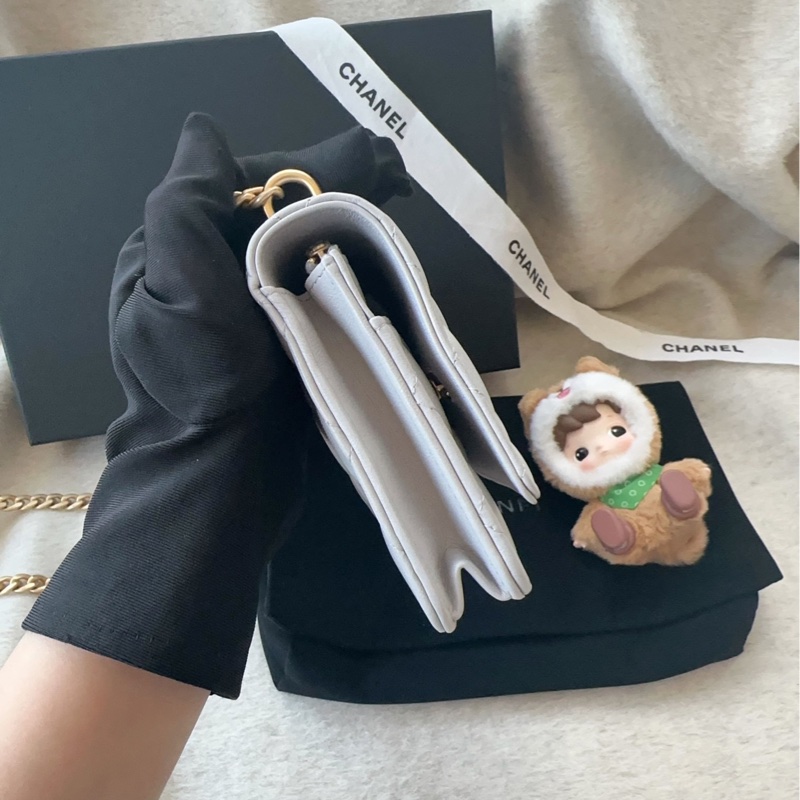 【配件:盒子 防塵袋 💕】Chanel 25p woc 灰色 淺灰色 金扣 山茶花金球 羊皮 手提 單肩 斜挎-3