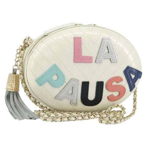 香奈兒 V 字縫線鏈條肩背包 白色皮革 金色 CC 標誌 Auth 144830AV