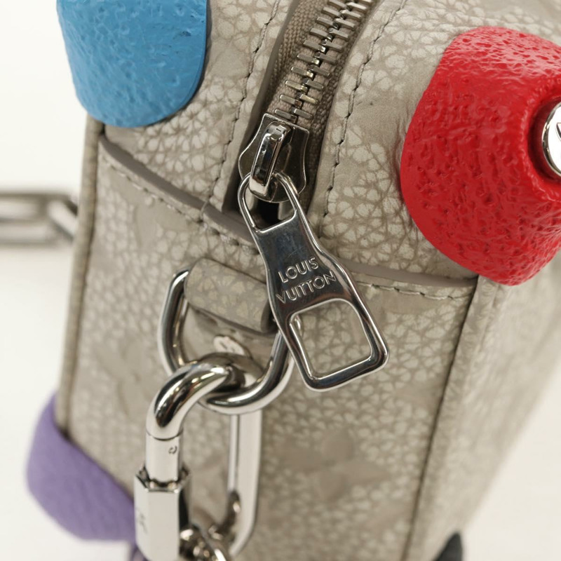 【日本直送】路易威登 Taurillon Monogram Climbing Soft Trunk Bag M81606 LV Auth 146364SM-17