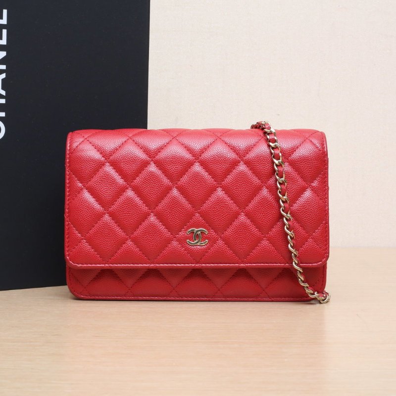 CHANEL CFWOC19紅色荔枝牛皮28開金扣肩背包-0