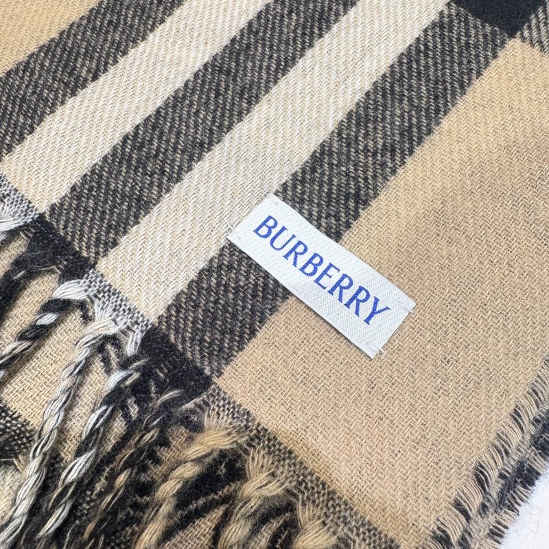 *SHIHNA名牌精品*Burberry 雙面兩用騎士標/格紋羊毛流蘇圍巾(米色)-1