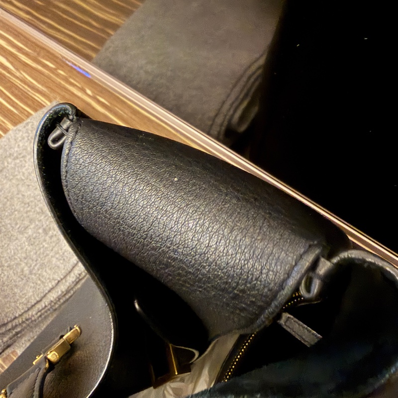 SAINT LAURENT LE5A7HOBO大號黑色牛皮金扣肩背包-17