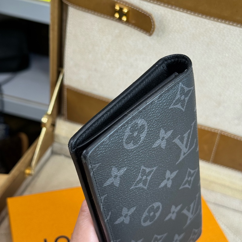Louis Vuitton黑色原花Brazza對開長夾🖤🩶帥氣實用-7