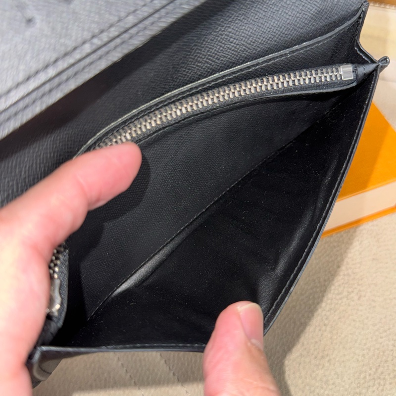 Louis Vuitton黑色原花Brazza對開長夾🖤🩶帥氣實用-16
