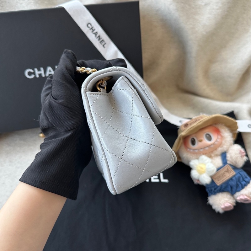 【配件:帶票大全套 💕】 Chanel 24K cf 大mini 灰色 淺灰色 金扣 金球 羊皮 手提 單肩 斜挎-3