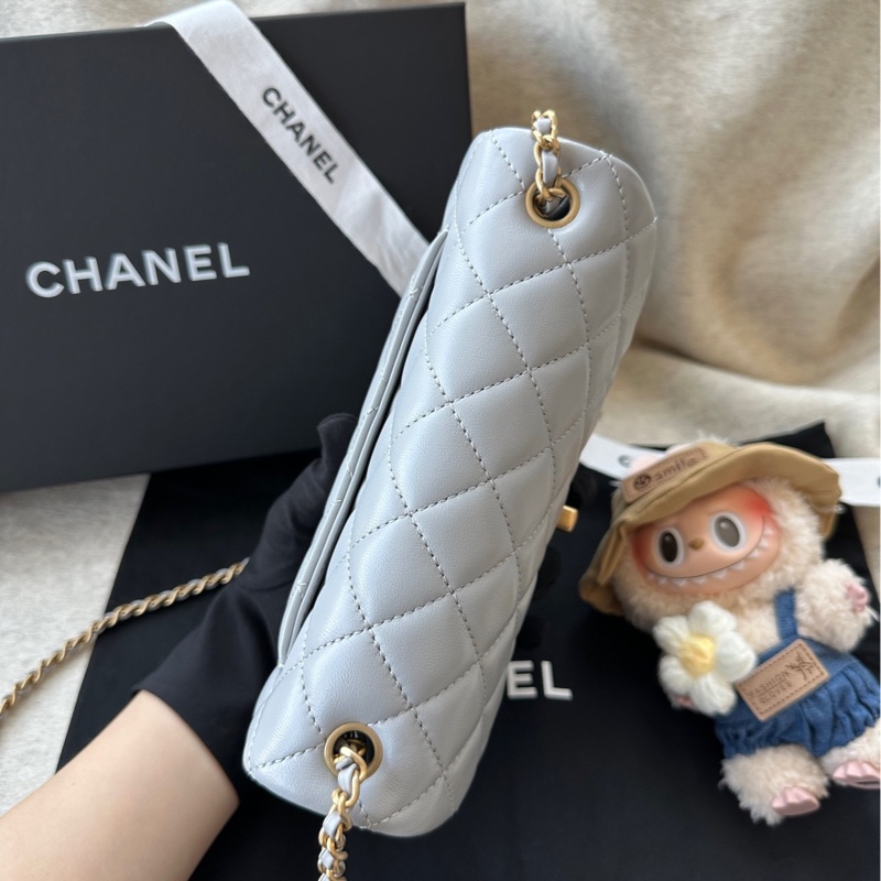 【配件:帶票大全套 💕】 Chanel 24K cf 大mini 灰色 淺灰色 金扣 金球 羊皮 手提 單肩 斜挎-4