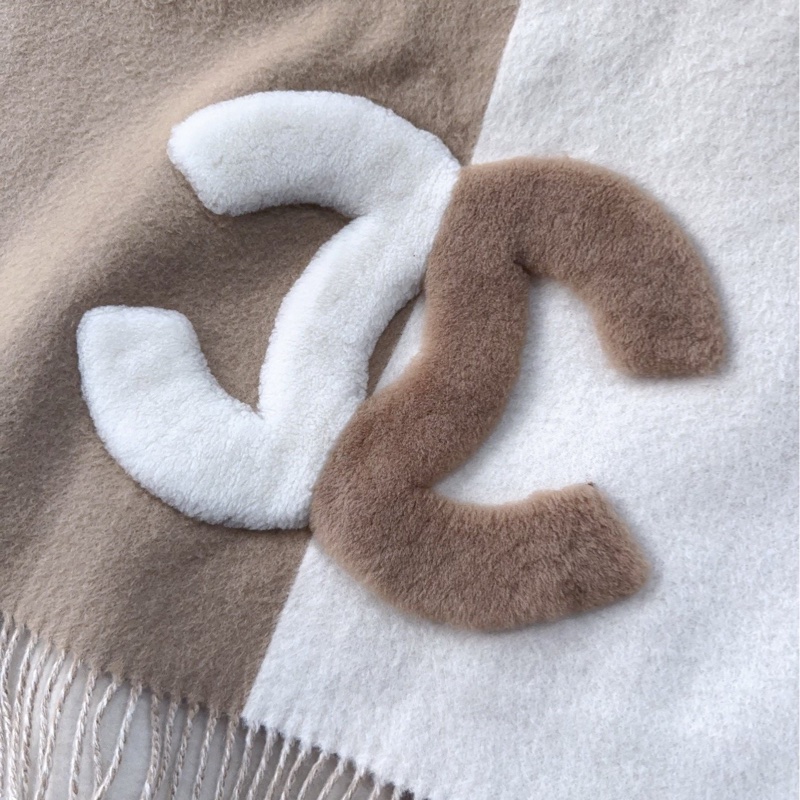 Chanel 米色 棕色 立體 logo 雙C 圍巾 披肩-1