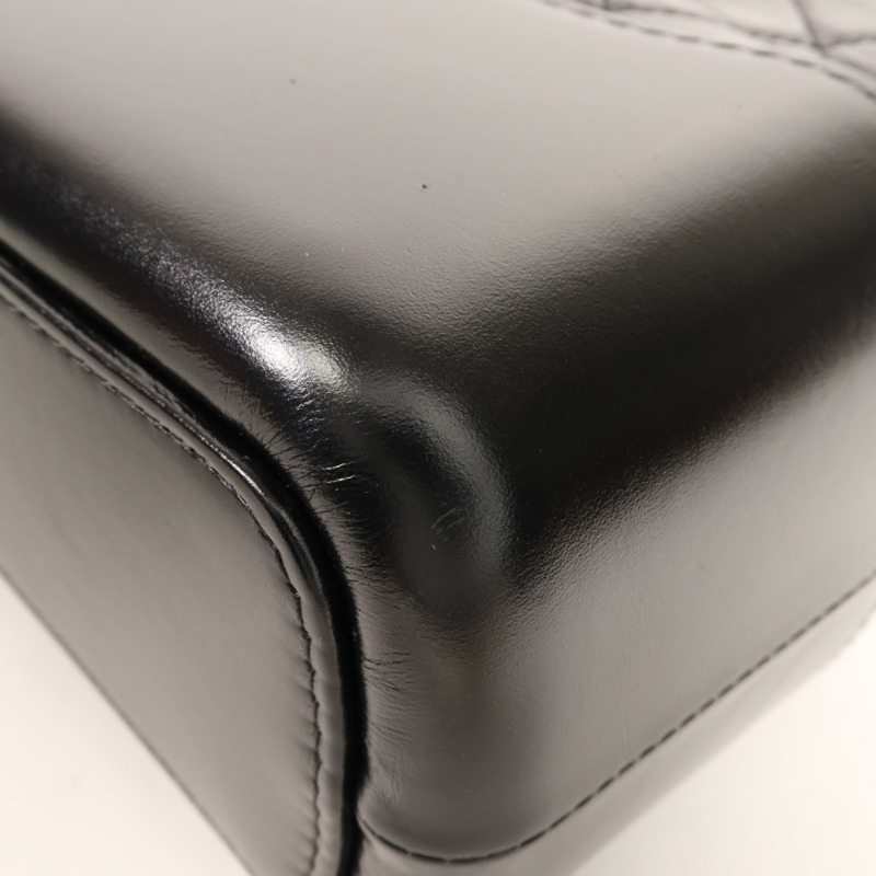 CHANEL 牛皮皮革Gabrielle Medium鏈帶肩背袋-11