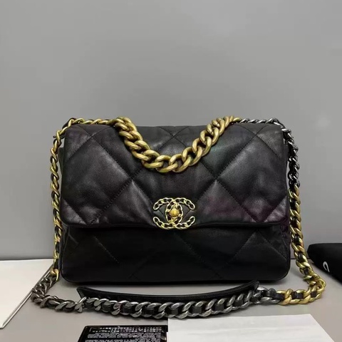 🌷秋冬必備！Chanel 香奈兒 19Bag 黑金菱格紋 全皮 中號