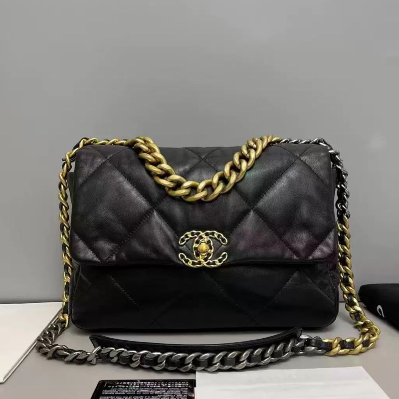 🌷秋冬必備！Chanel 香奈兒 19Bag 黑金菱格紋 全皮 中號-0