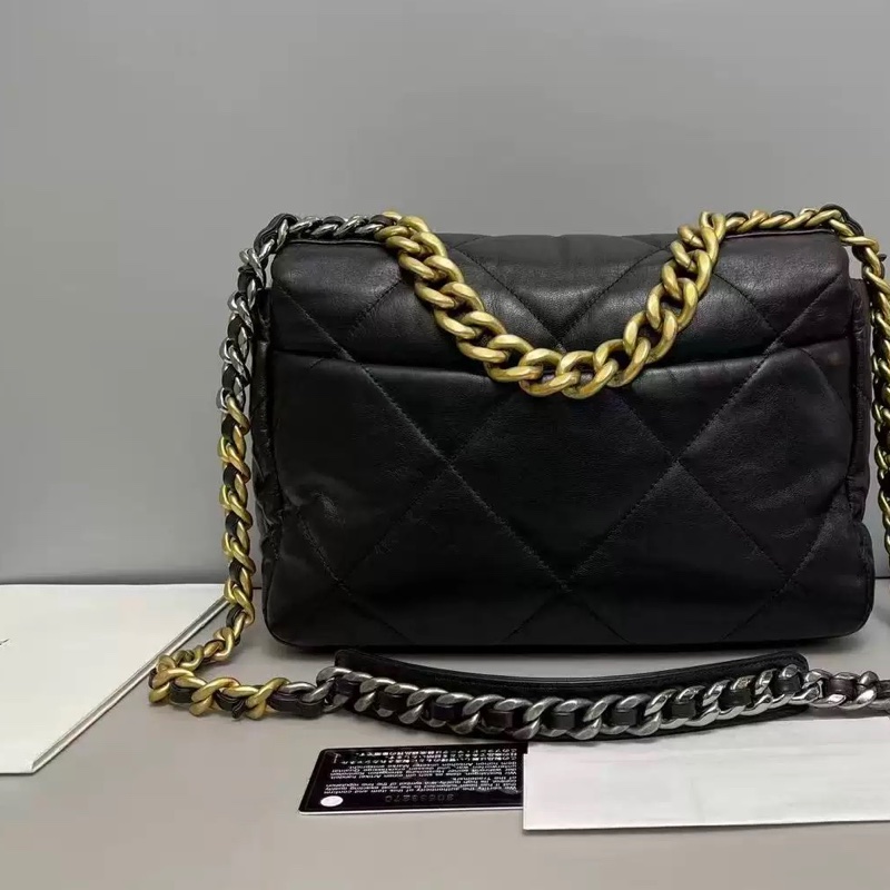 🌷秋冬必備！Chanel 香奈兒 19Bag 黑金菱格紋 全皮 中號-1