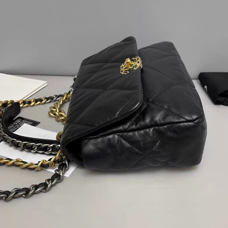 🌷秋冬必備！Chanel 香奈兒 19Bag 黑金菱格紋 全皮 中號-3