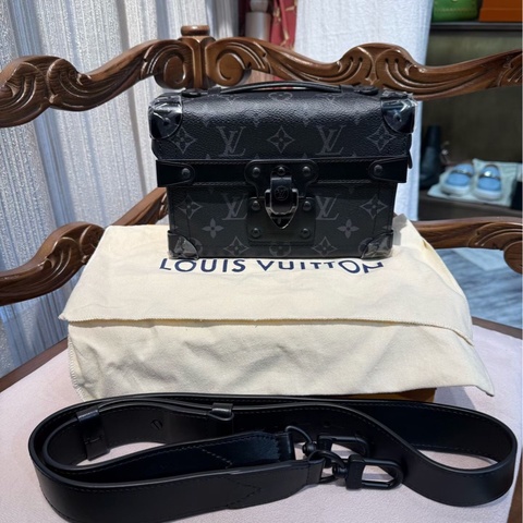 LV 新款黑武士Soul Trunk男士斜挎包