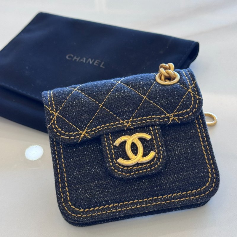 *SHIHNA名牌精品*CHANEL 菱格縫線牛仔布掛腕零錢包-1