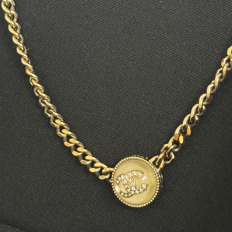 chanel 鈕扣淡金色項鍊choker-4