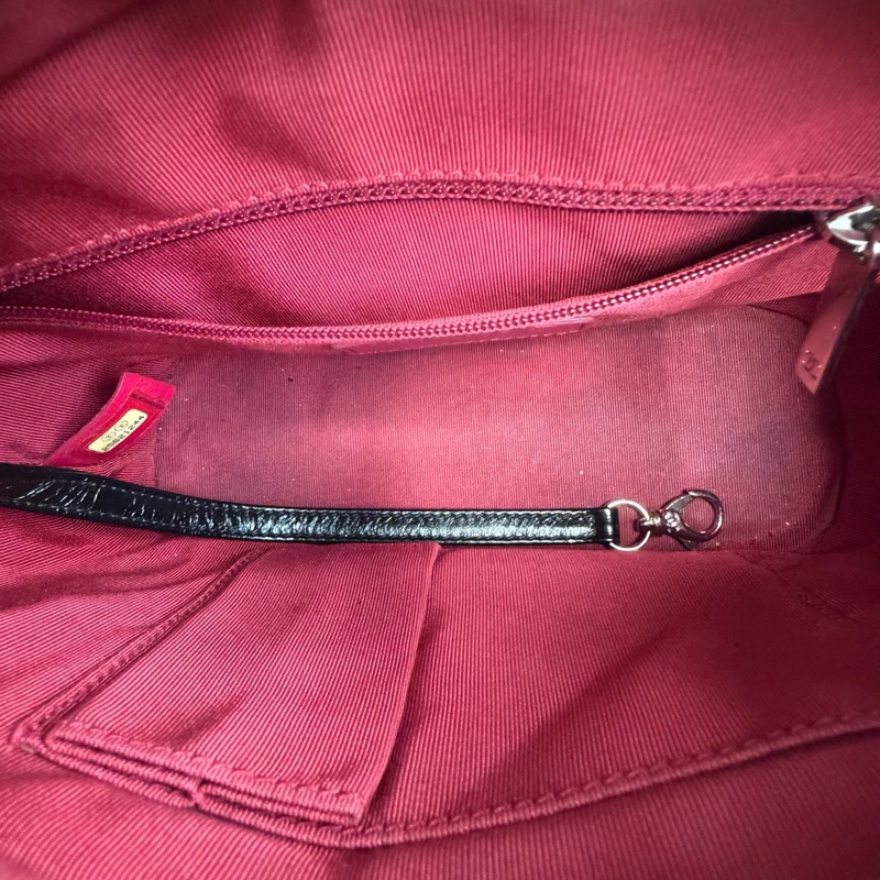 🌷有購證!Chanel 香奈兒 Gabrielle 流浪包奶茶配黑皮 金扣 小號 保卡款-5