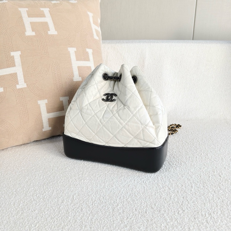 🌷高CP值包款!Chanel 香奈兒 流浪系列 雙肩後背包 黑白熊貓配色 銀扣-3