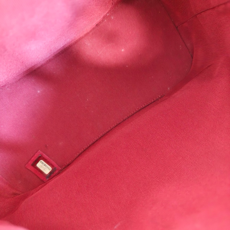 🌷高CP值包款!Chanel 香奈兒 流浪系列 雙肩後背包 黑白熊貓配色 銀扣-6