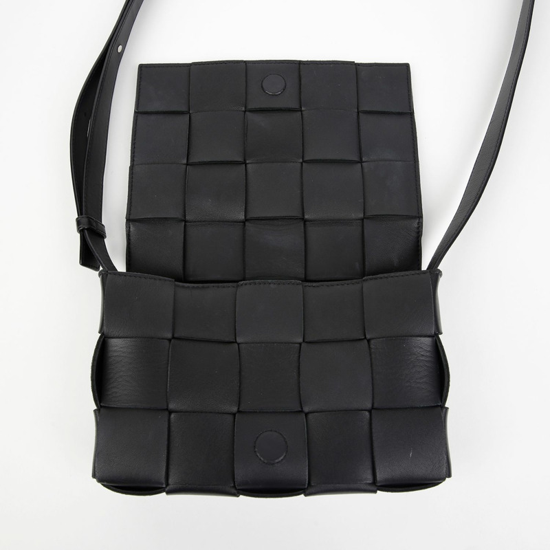 BOTTEGA VENETA 578004 卡附單肩斜背包-12