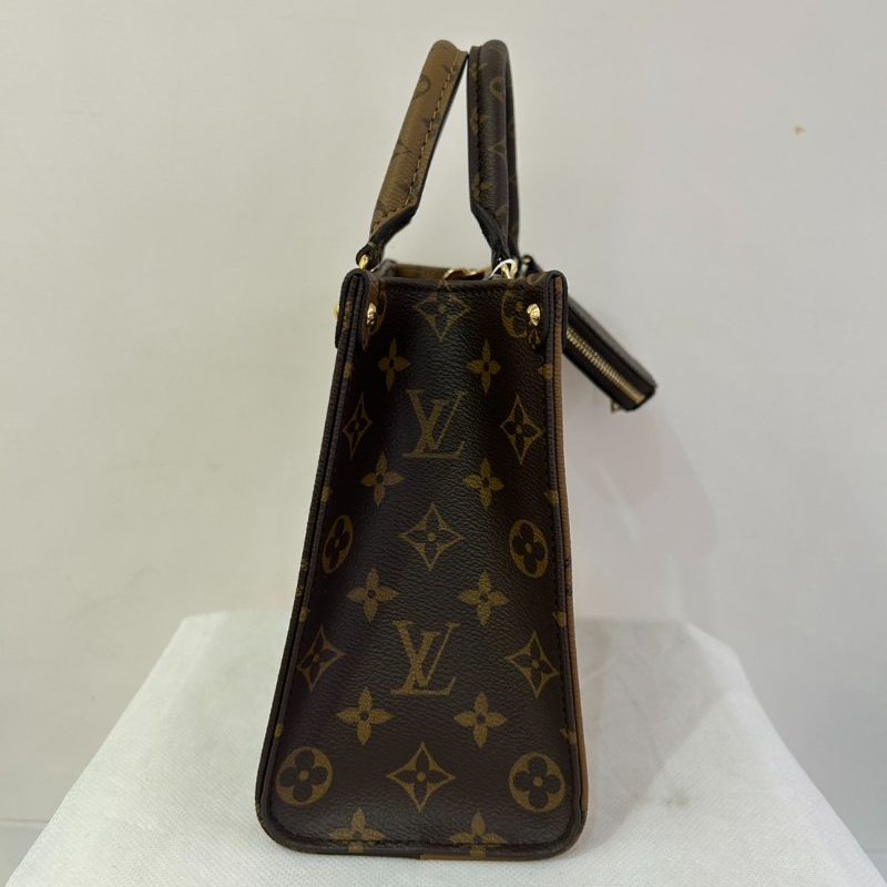 LV黑EPI金釦Twist PM-1