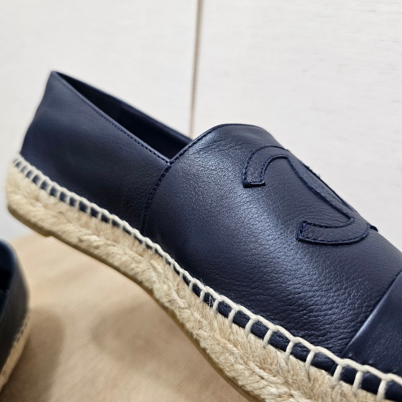 [ 未使用品項專櫃五折出❣️] Chanel香奈兒深藍牛皮雙C鉛筆鞋-4