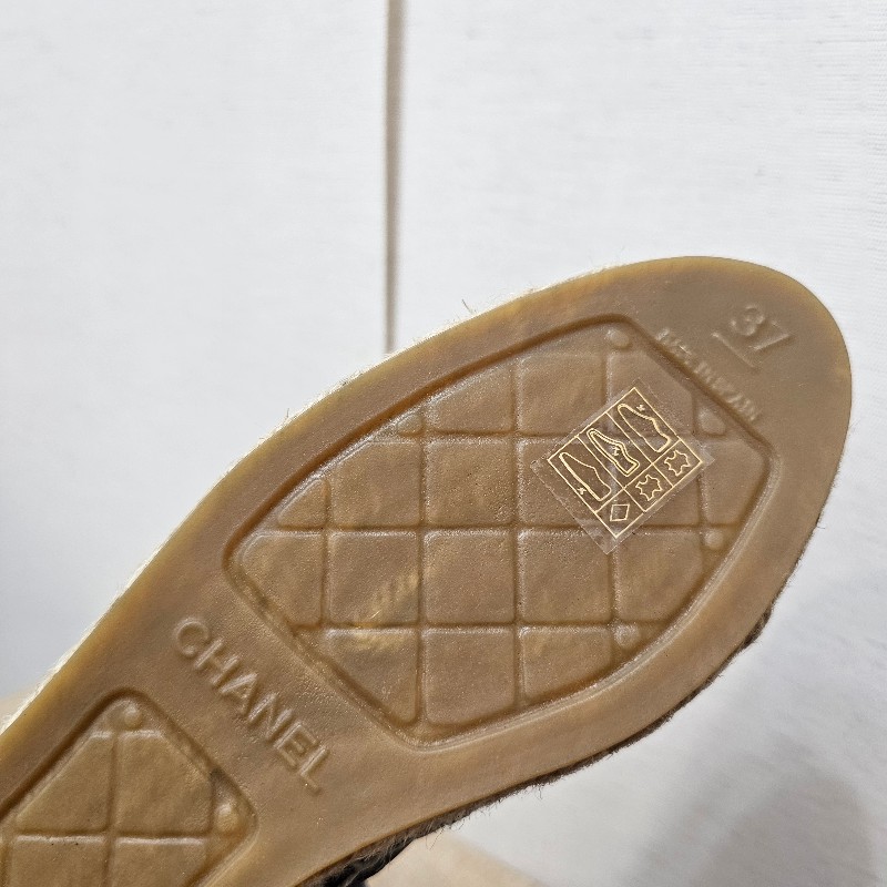 [ 未使用品項專櫃五折出❣️] Chanel香奈兒深藍牛皮雙C鉛筆鞋-8