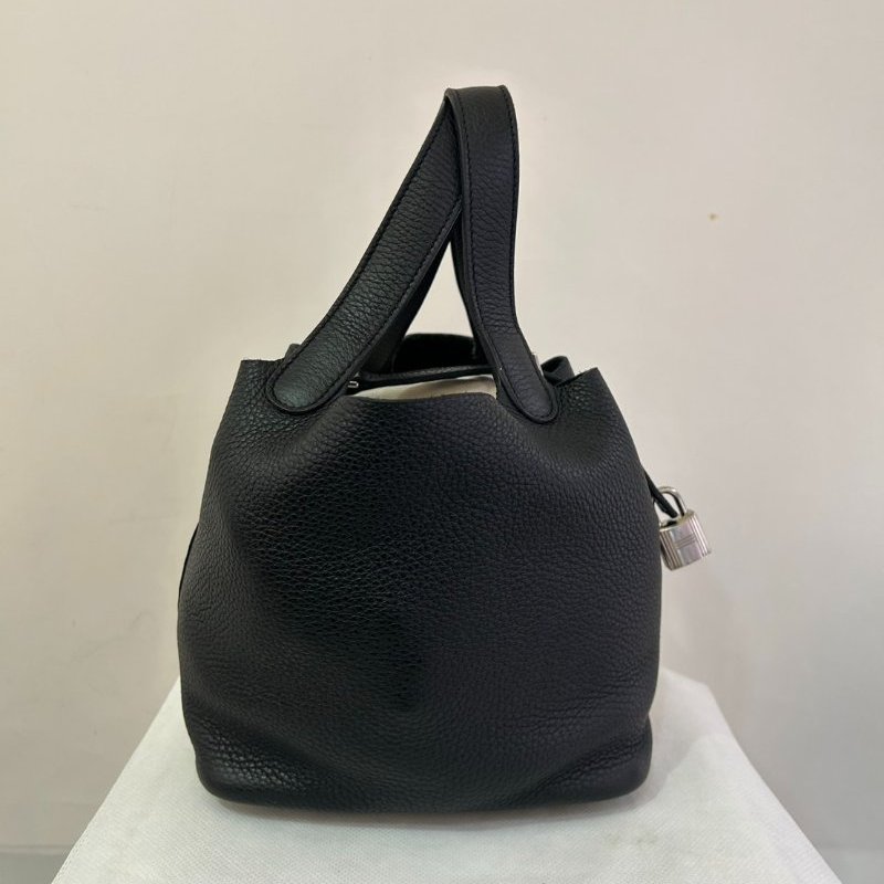 LV黑EPI金釦Twist PM-2