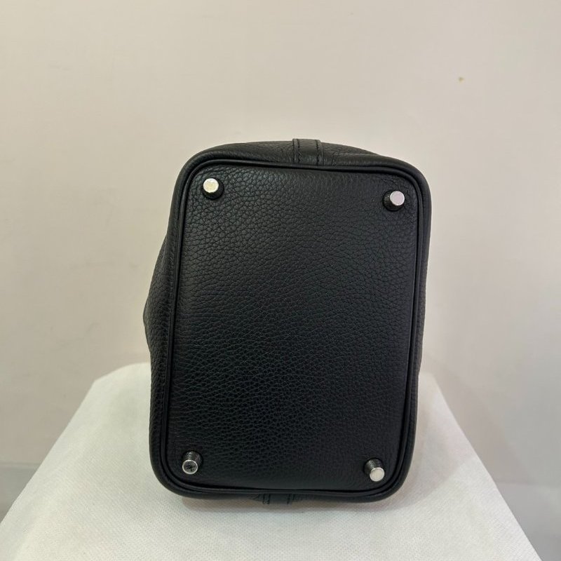 LV黑EPI金釦Twist PM-4