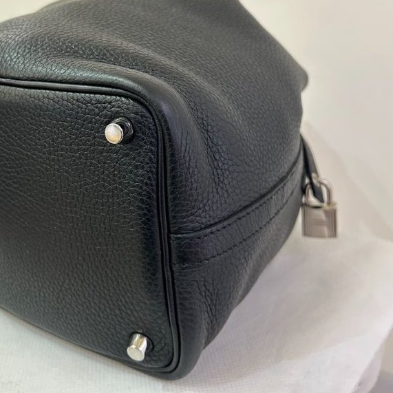 LV黑EPI金釦Twist PM-6