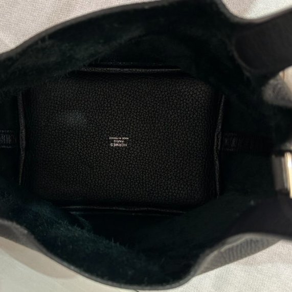 LV黑EPI金釦Twist PM-7