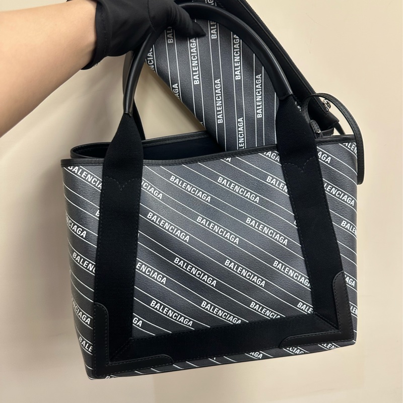 Balenciaga 灰PVC黑牛皮銀釦滿版logo Navy Cabas 小號手提托特包-1