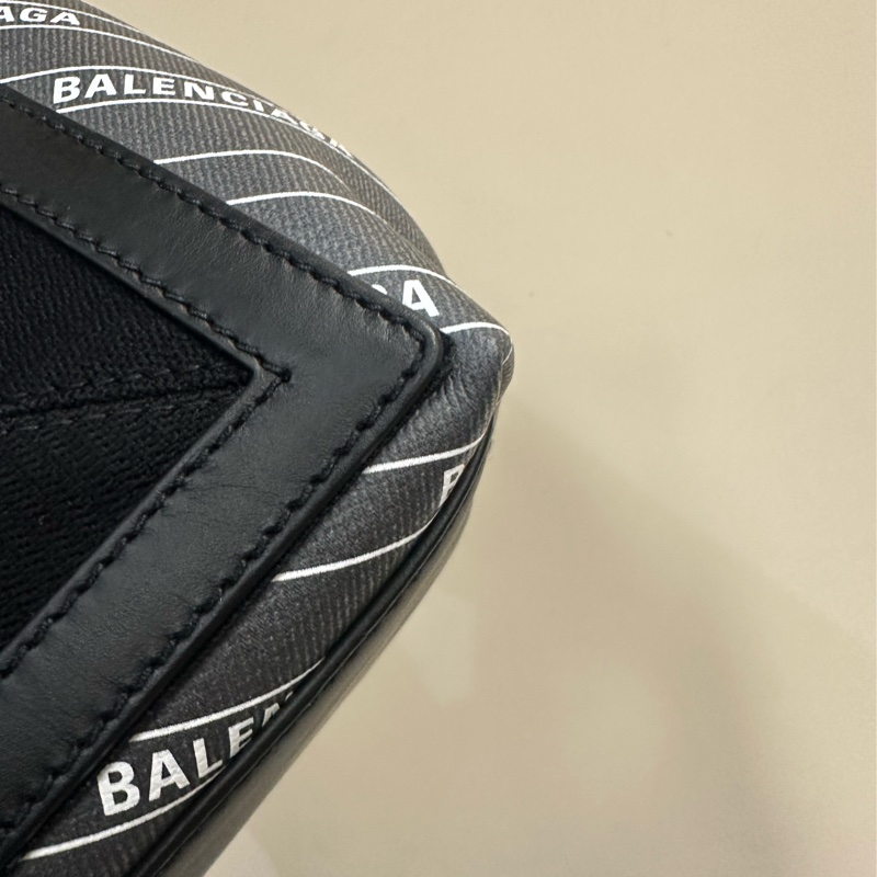 Balenciaga 灰PVC黑牛皮銀釦滿版logo Navy Cabas 小號手提托特包-7