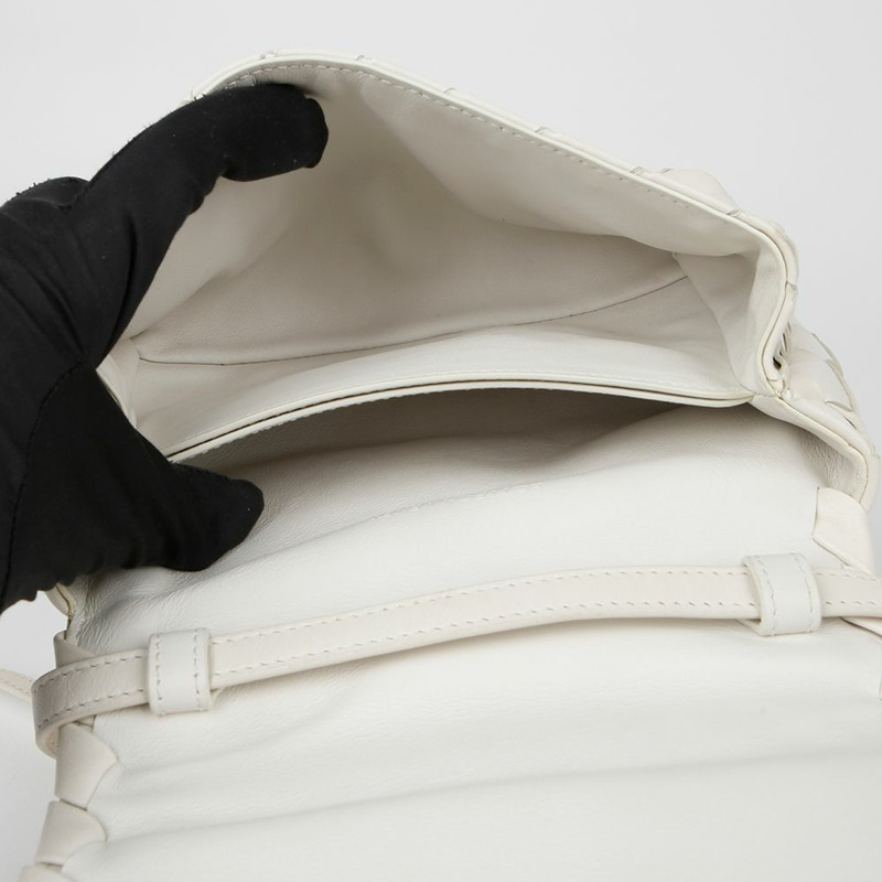 BOTTEGA VENETA 翻蓋迷你肩斜背包 609412-10