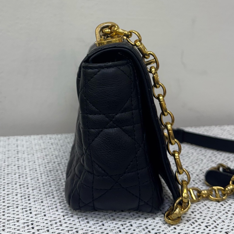 Dior CARO黑金小號斜背肩背包-11