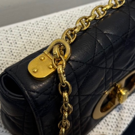 Dior CARO黑金小號斜背肩背包-20