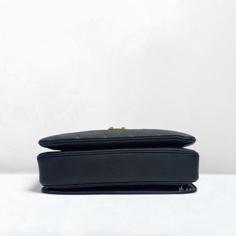 LV包包 Pochette Metis 黑牛皮壓紋郵差包M41487-4