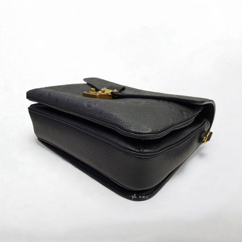 LV包包 Pochette Metis 黑牛皮壓紋郵差包M41487-6