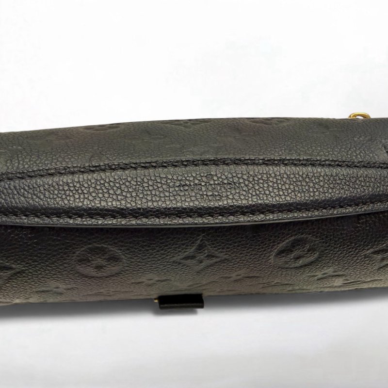 LV包包 Pochette Metis 黑牛皮壓紋郵差包M41487-9